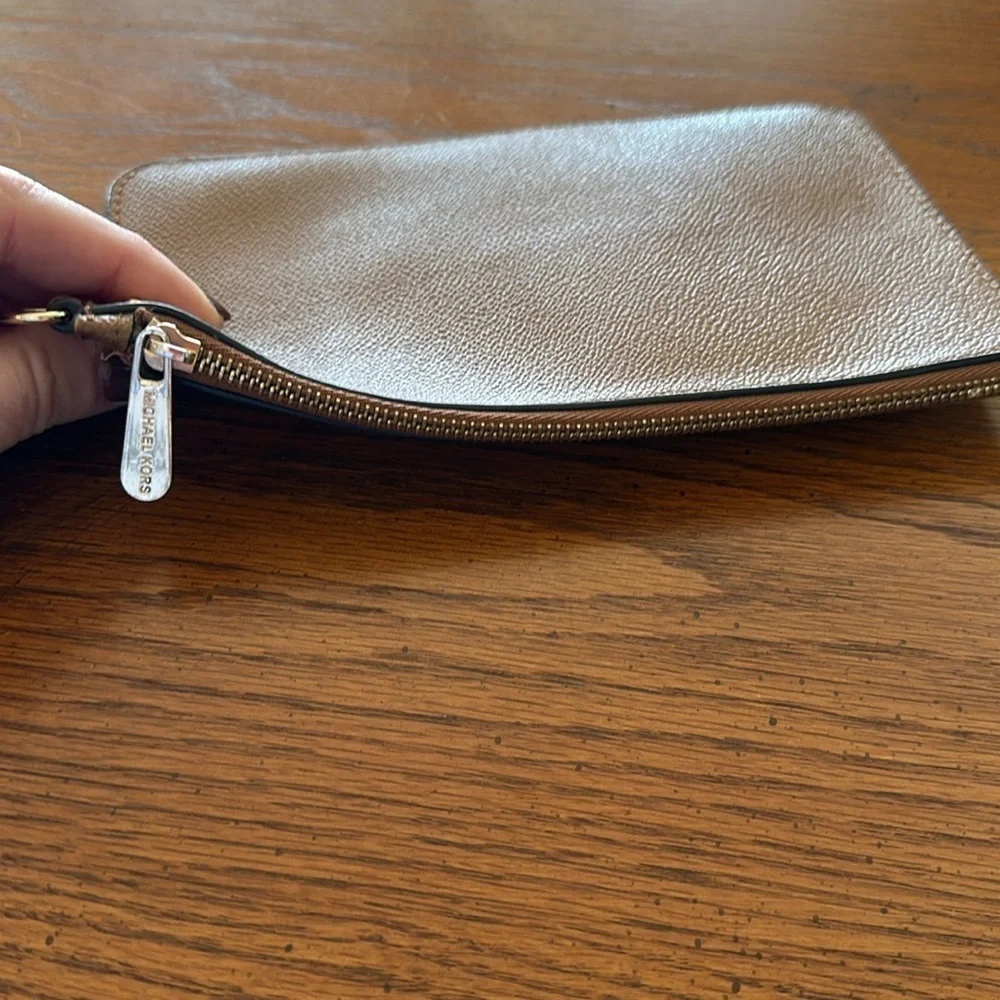 Michael kors leather wallet